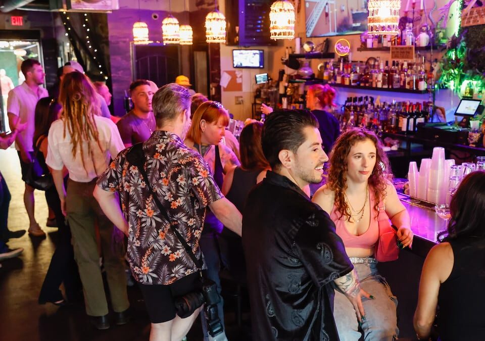 El trabajo de restaurantes viene con pocas salvaguardas. Una nueva organización de Tampa Bay quiere ayudar.