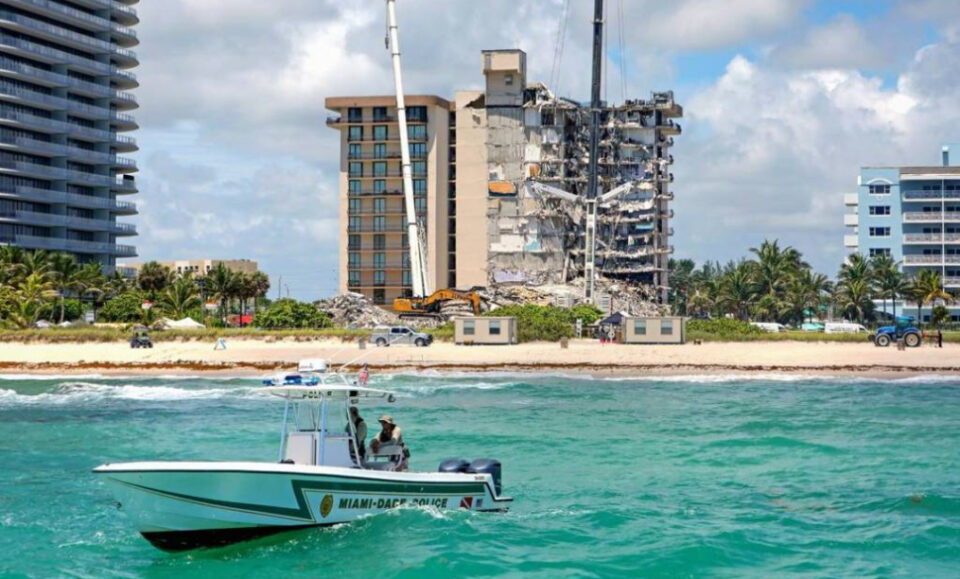 DeSantis para firmar las leyes de seguridad que cambian de seguridad de condominio después de un colapso mortal de la construcción de surfside