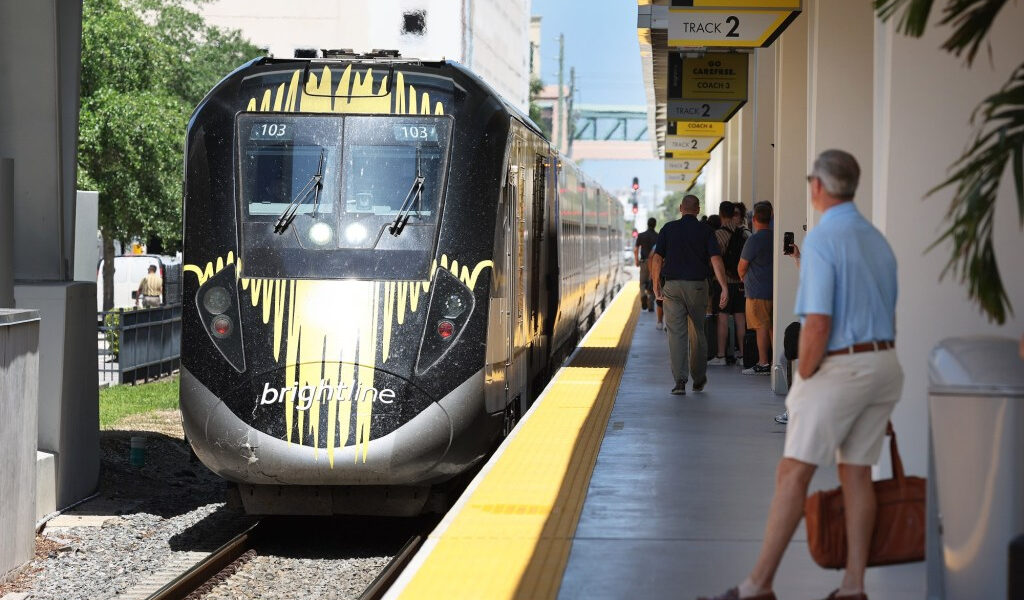 BrightLine reduce rápidamente algunos precios de los nuevos pases frecuentes