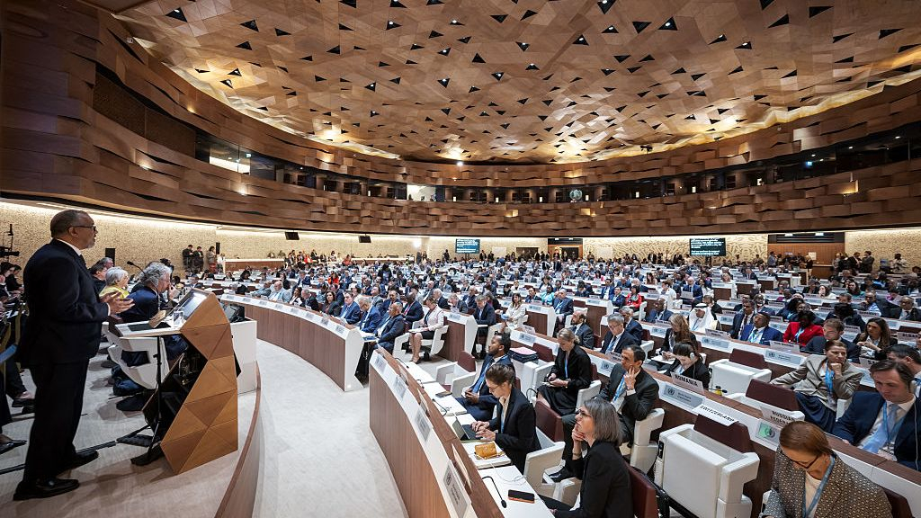 124 países miembros de la OMS firman Acuerdo de Pandemias, un tratado histórico que prepara al mundo para la siguiente crisis sanitaria