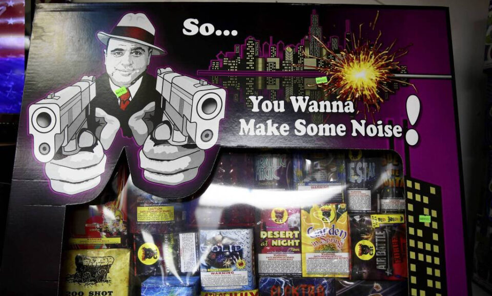 La ley de fuegos artificiales propuesto busca calmar el choque explosivo del vecindario