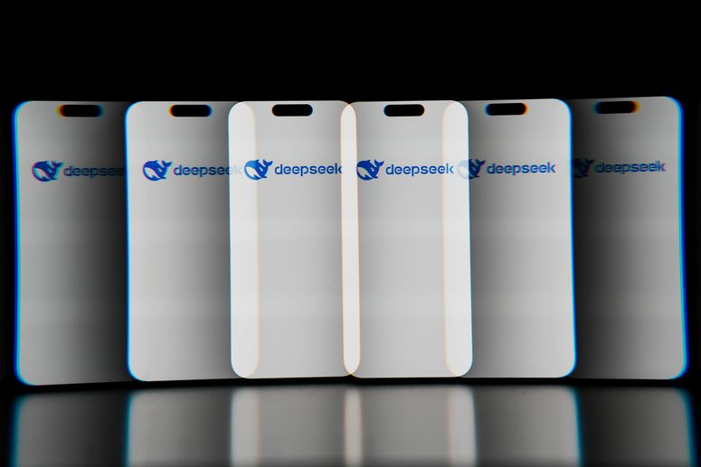 El logotipo de DeepSeek aparece en la pantalla de un móvil en Ankara, Turquía, el 27 de enero de 2024.