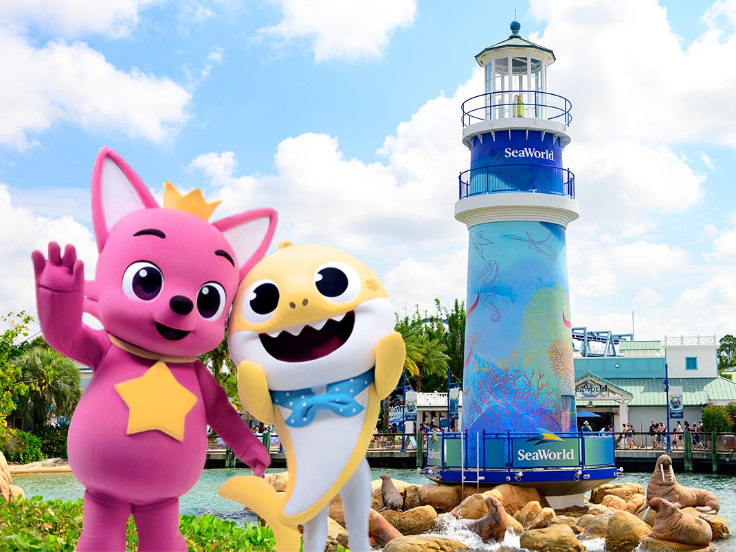 Los personajes de Baby Shark y Pinkfong harán apariciones en el parque temático SeaWorld Orlando este verano. (United Parks & Resorts)
