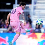 Atención a la otra toma de la nueva pintura de gol de Messi en Miami