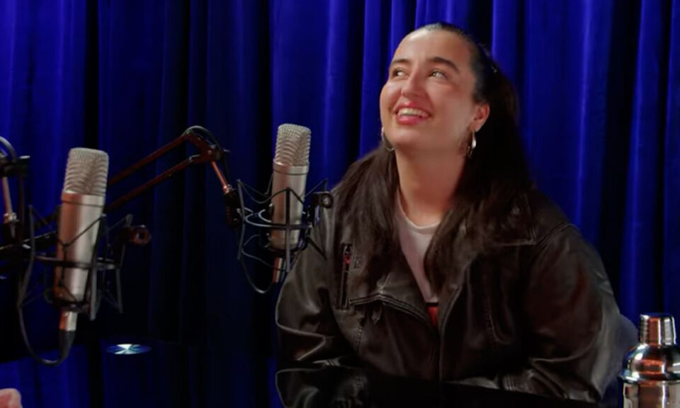 «Soy feliz, he encontrado mi forma de comunicar y mi círculo sigue siendo el mismo»: Ariane Hoyos visita ‘Otra ronda’, el podcast de Alejandro G. Calvo