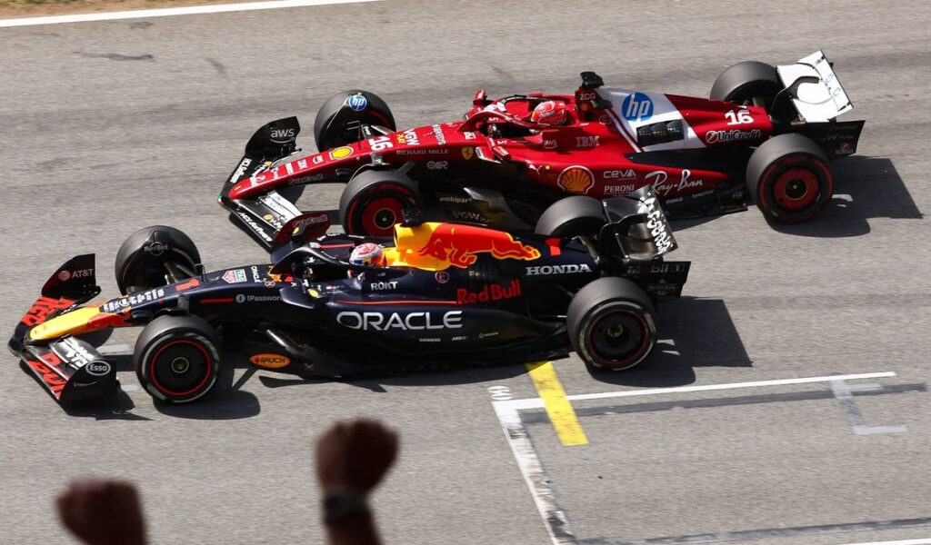 Contacto entre Leclerc y Verstappen en España sin sanción