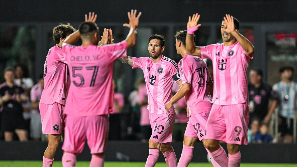 Messi e Inter Miami arrasan en el 11 latino de la semana