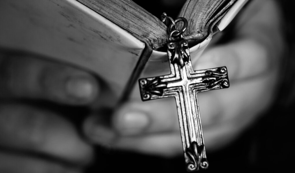 Madre de Florida asesinó a su hijo intentando “sacarle los demonios” con exorcismo