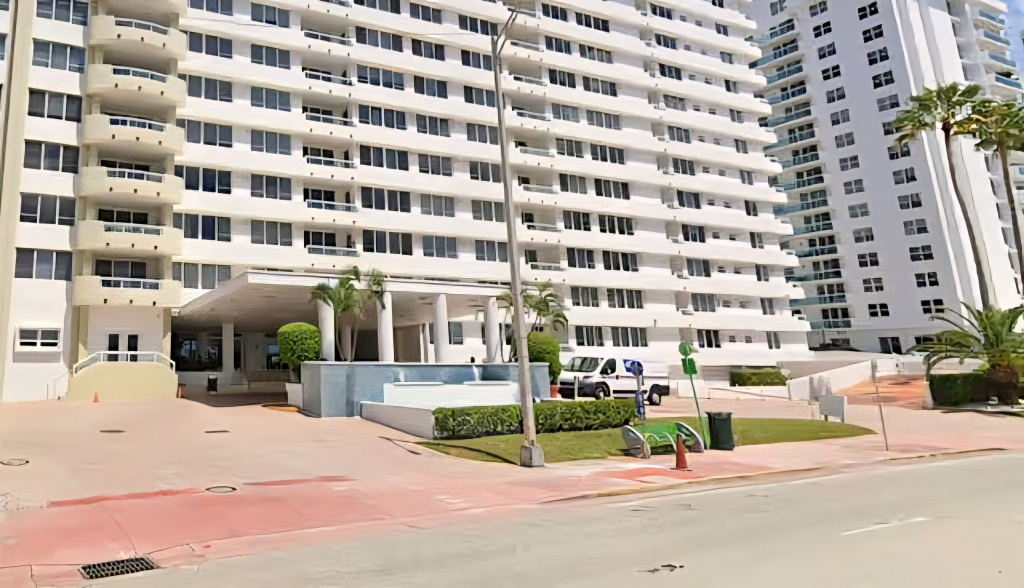 Rescatan a perro en North Miami: su dueño lo arrastró y lanzó por las escaleras