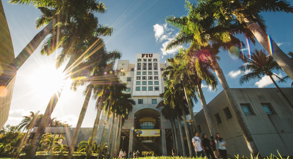 FIU en tensión por acuerdo con ICE: estudiantes convocan nueva protesta