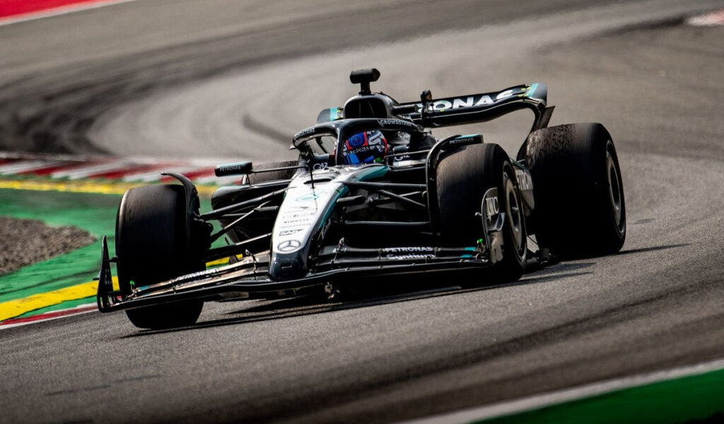 Test Pirelli: 300 vueltas con Antonelli y Tsunoda para probar los duros 2026