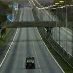 No hay nadie en esta escena de ’28 días después’, pero era una de las autopistas más transitadas de Reino Unido y la policía lo hizo lo mejor que pudo