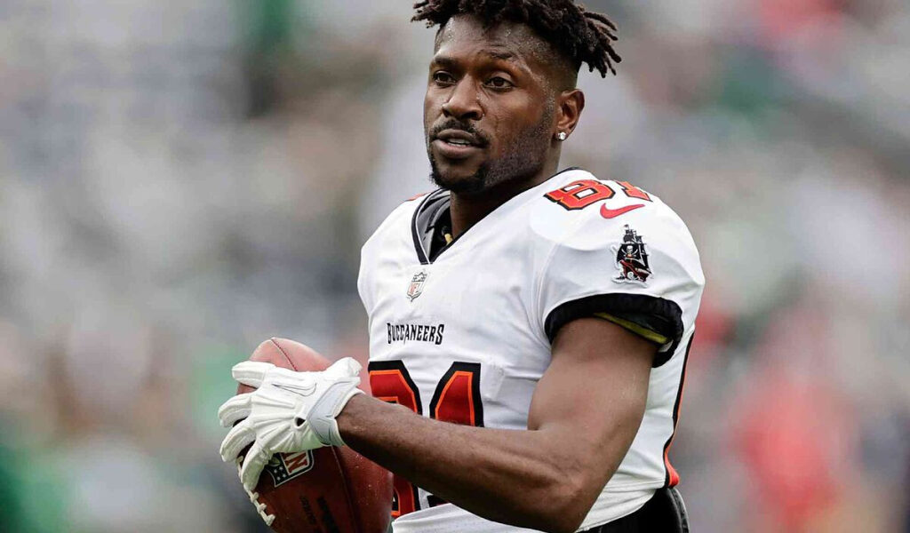 Antonio Brown amenaz con un arma a compaeros de equipo en la National Arena League?