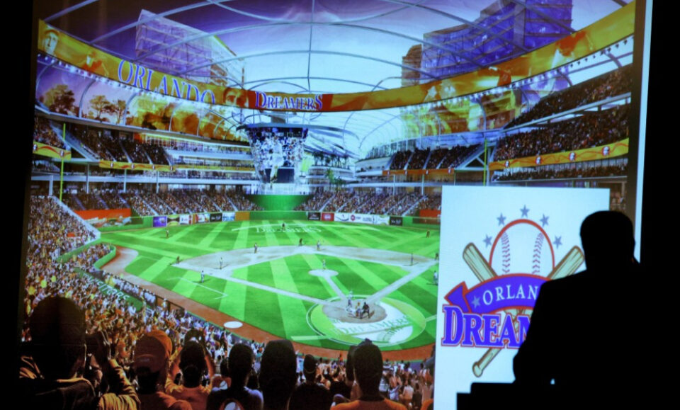 Orlando Dreamers esperan que el Condado de Orange se acerca al plato y respalde la oferta de béisbol