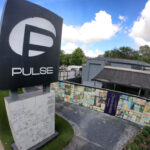 Una mirada dentro del club nocturno Pulse de Orlando antes de la demolición