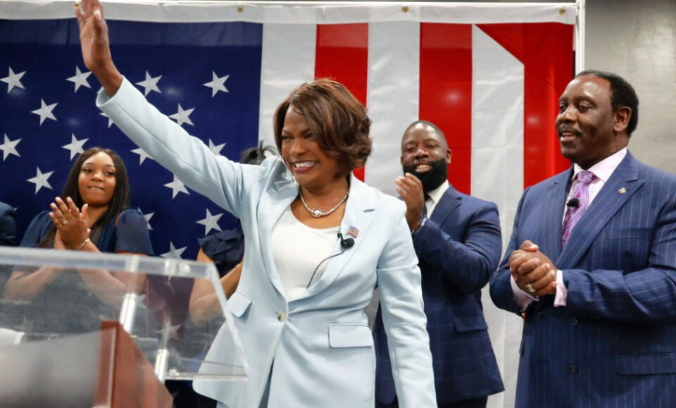 Val Demings dice que no se postulará para el alcalde del condado de Orange