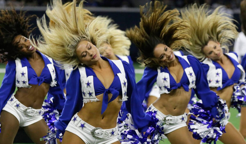 Cunto gana una cheerleader en la NFL? Salario de una porrista de las «Vaqueritas» de Dallas