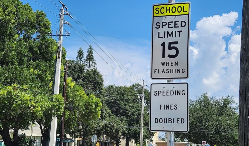 Zonas escolares de Miami-Dade ya activaron cámaras para multar a conductores imprudentes