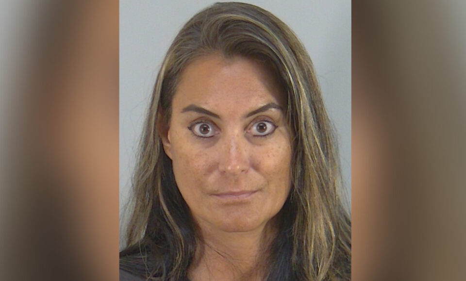 La esposa suspendida del alguacil de Osceola encarcelada en el condado de Lake por caso de crimen organizado