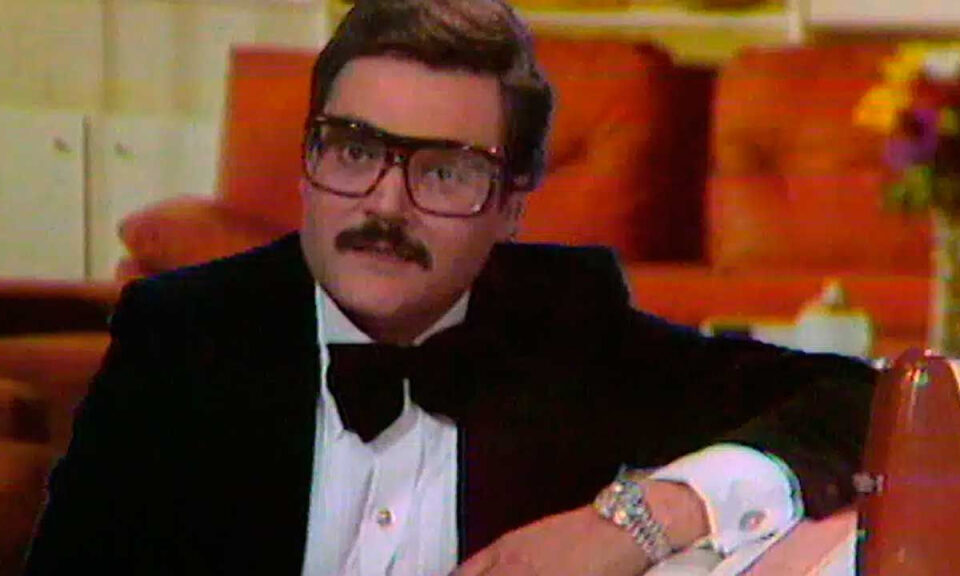 Fue el autor de la canción más alegre y optimista que existe, pero se acabó suicidando: Hoy en TV, la película que descifra su historia