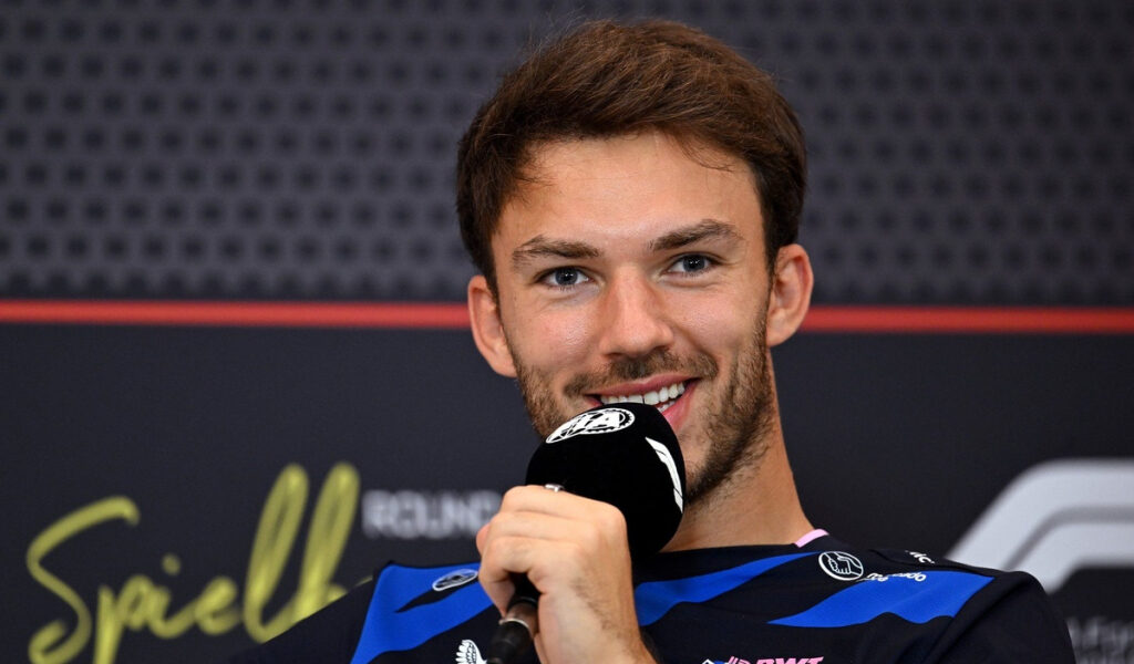 La broma de Gasly ante el presente de Alpine: «Quizás me vean en Hollywood»