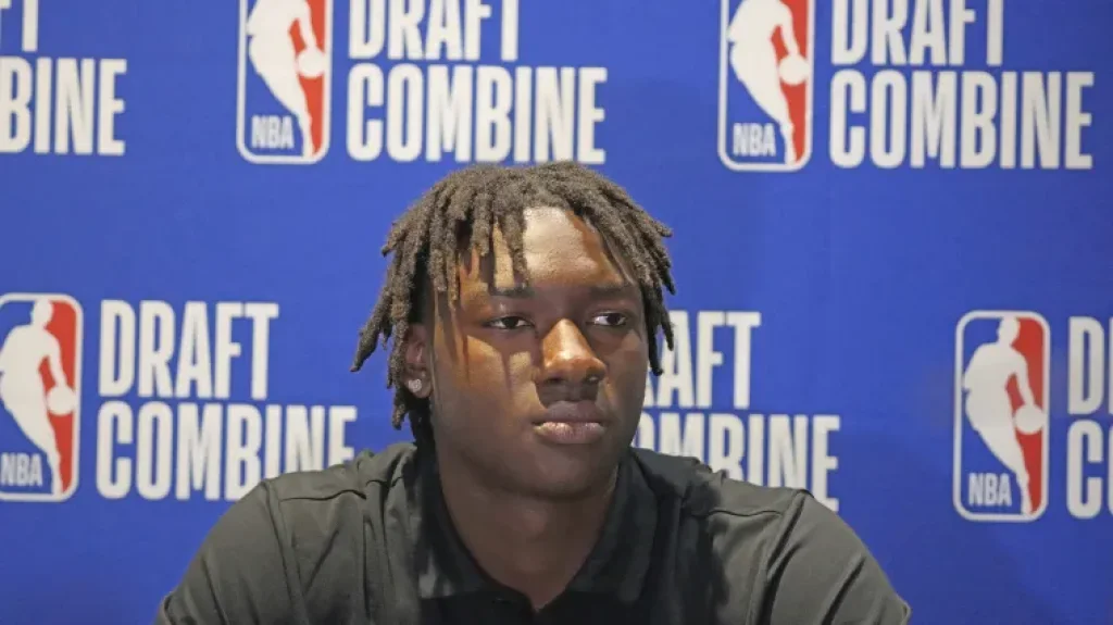 Quién es Adou Thiero y por qué los Lakers traspasaron dos picks del Draft para llevárselo | Sporting News Argentina