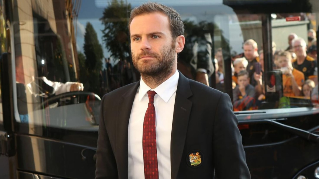 Mata, condecorado como Miembro de la Orden del Imperio Británico