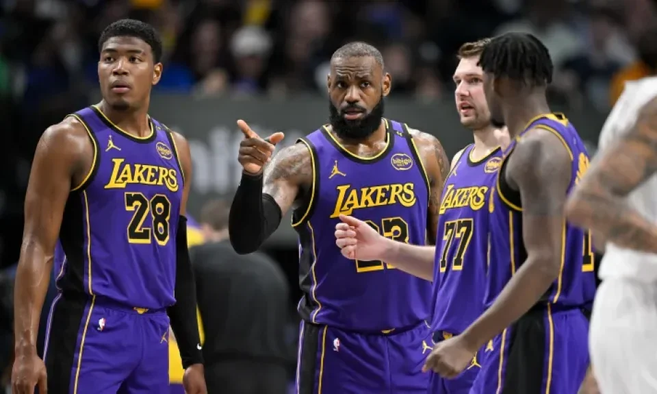 Los Lakers se interesan por el hijo de una leyenda de la NBA para solucionar problemas en la pintura | Sporting News Argentina