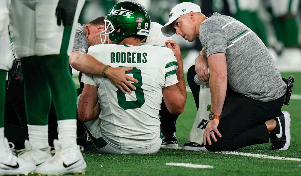 Aaron Rodgers estara fuera toda la temporada con Jets: «No se ve bien la lesin»