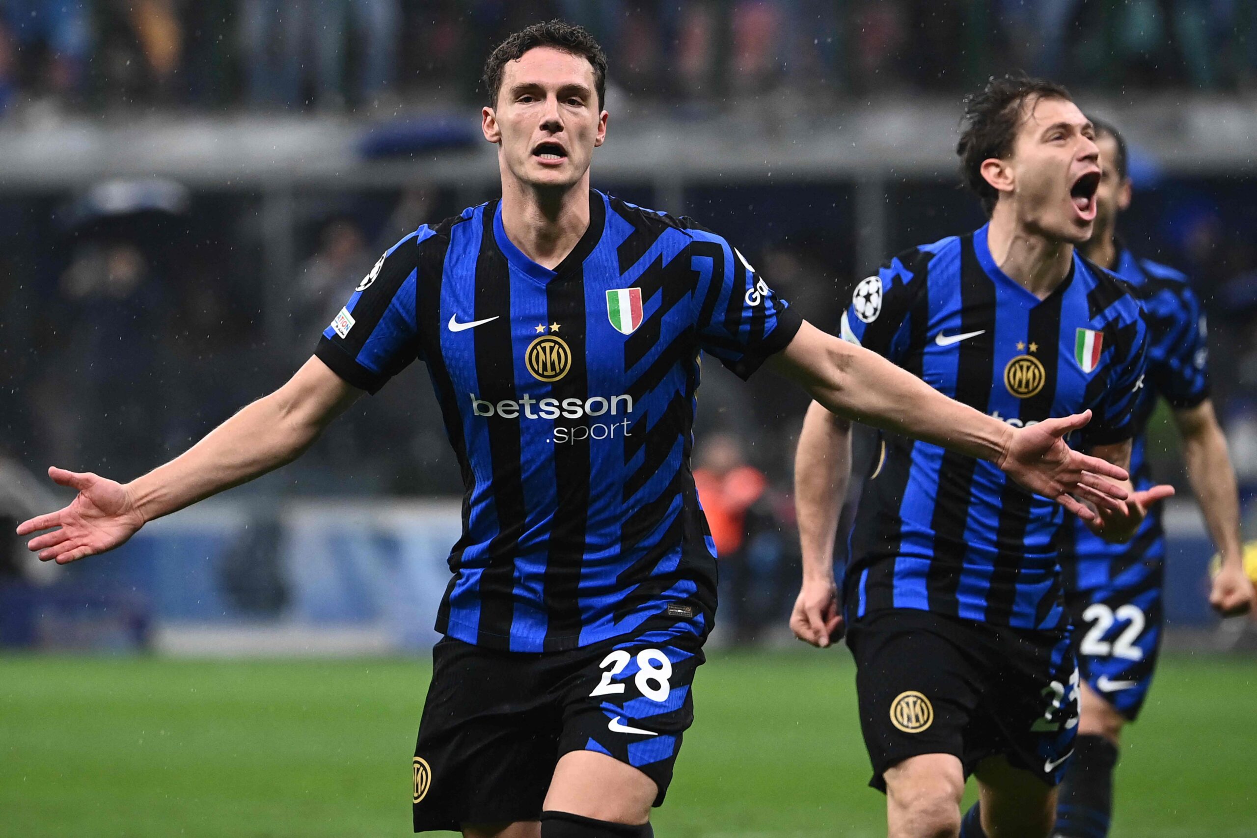 Benjamin Pavard celebra un gol