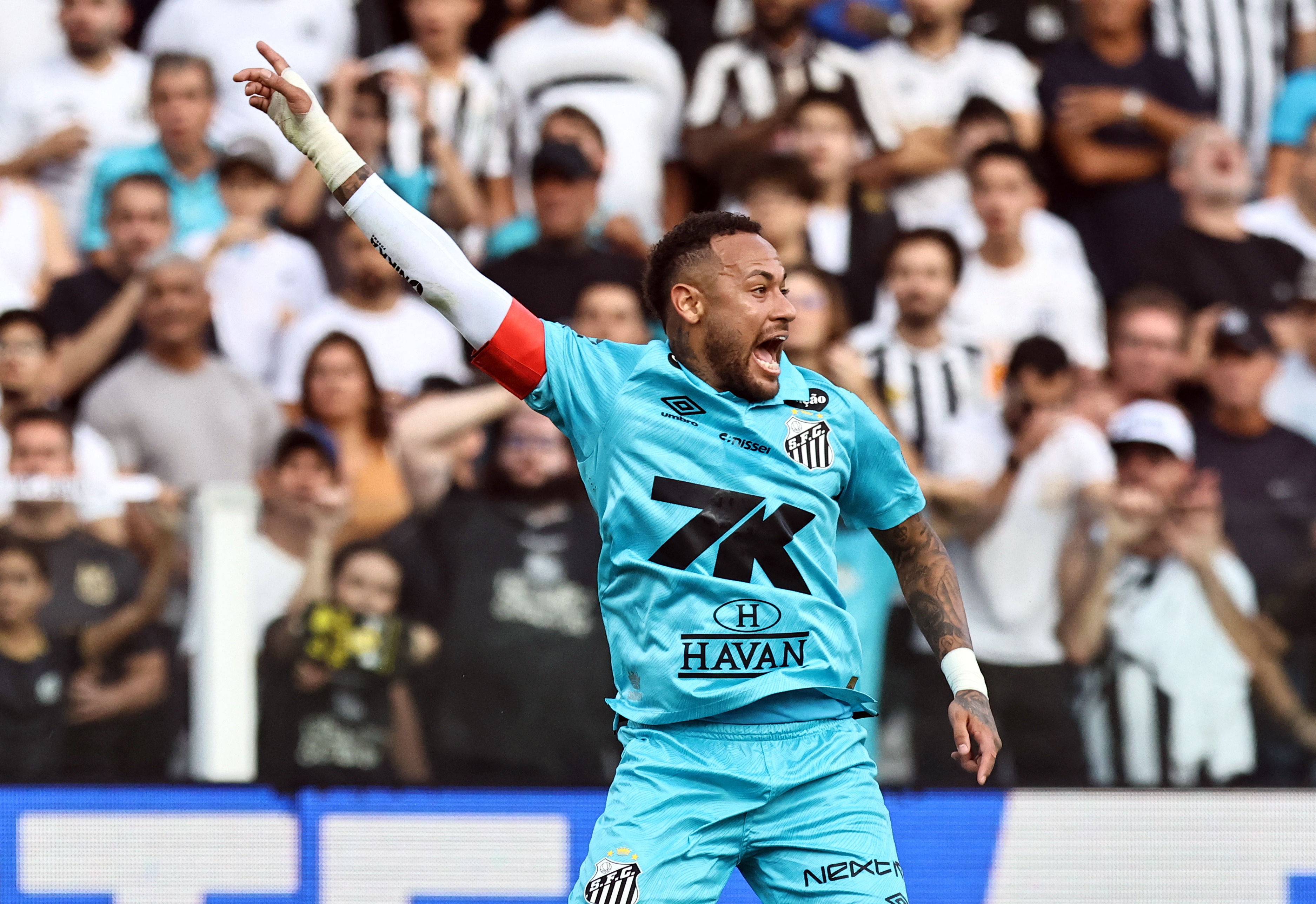 Soccer Football - Brasileiro Championship - Santos v Botafogo - Estadio Urbano Caldeira, Santos, Brazil - June 1, 2025 Santos' Neymar reacts REUTERS/Thiago Bernardes