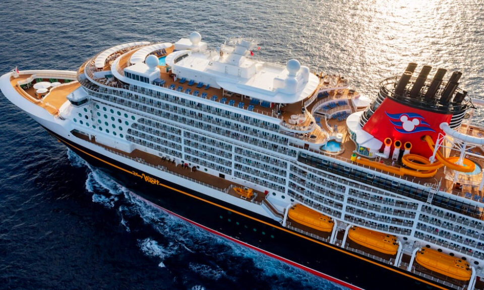 Padre se convierte en héroe: niña cae de crucero de Disney cerca de Fort Lauderdale