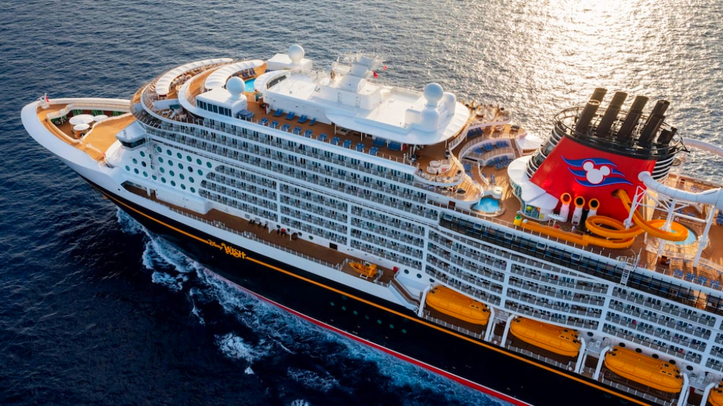 Padre se convierte en héroe: niña cae de crucero de Disney cerca de Fort Lauderdale
