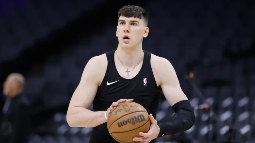 Quién es Jake LaRavia: Lo que hay que saber sobre el fichaje de los Lakers en la agencia libre | Sporting News Argentina