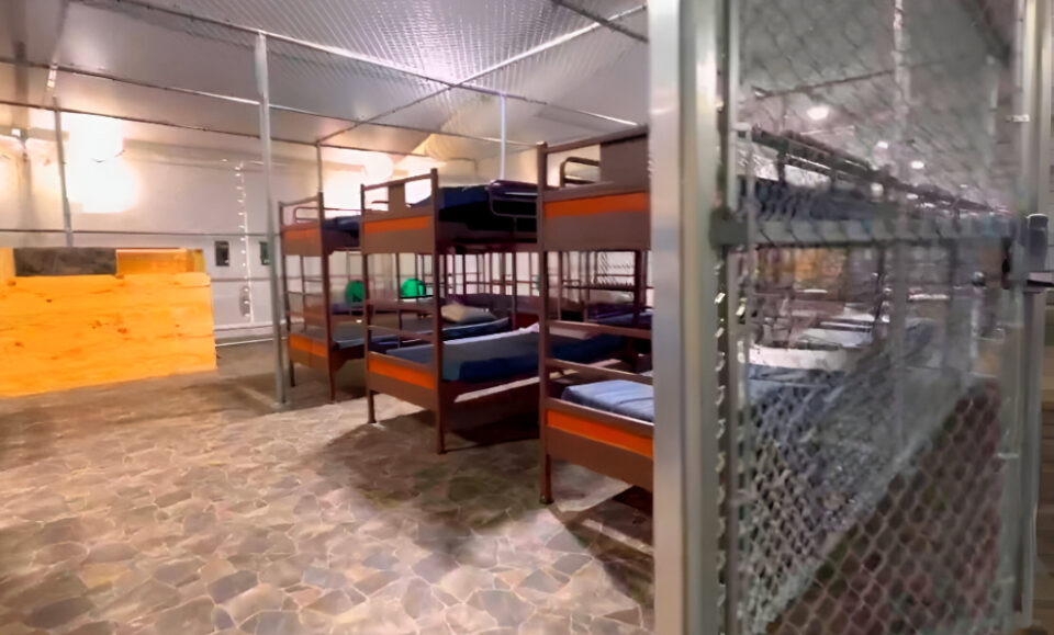 Trump recorre Alligator Alcatraz: el centro de detención para 5.000 migrantes