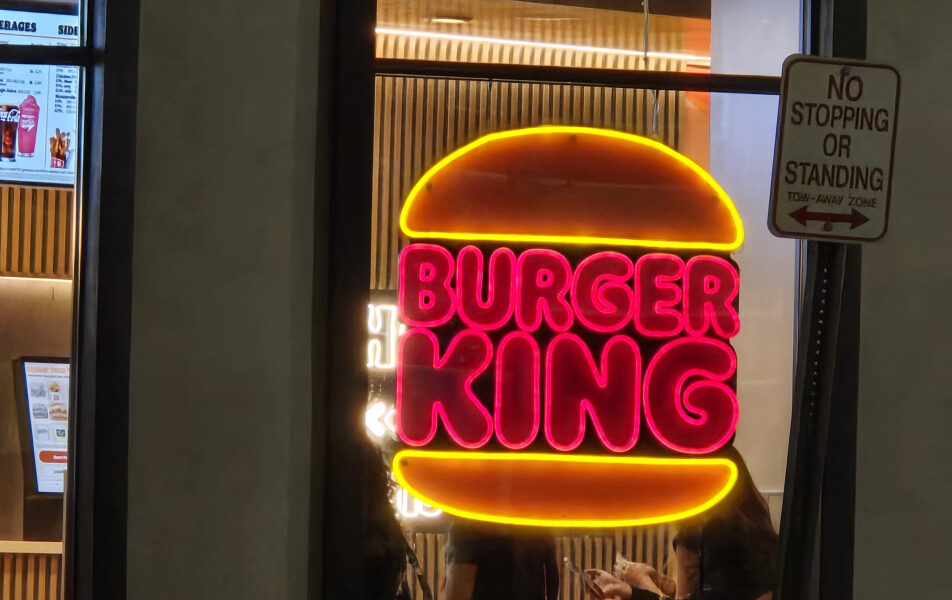 Pelea entre clientes desata el caos en Burger King de Brickell
