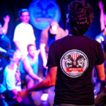 Ron Chávez lleva la improvisación más allá del escenario con talleres en Miami