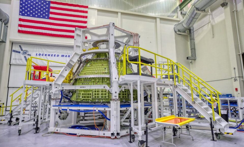 El gran proyecto de ley de Trump tiene miles de millones agregados para Artemis, KSC y mover un transbordador espacial