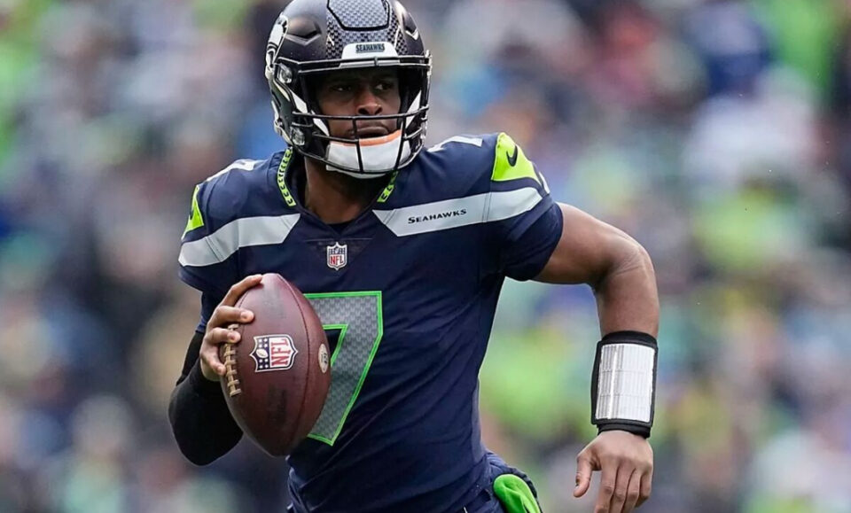 Pete Carroll y Geno Smith generan ilusin con los Raiders