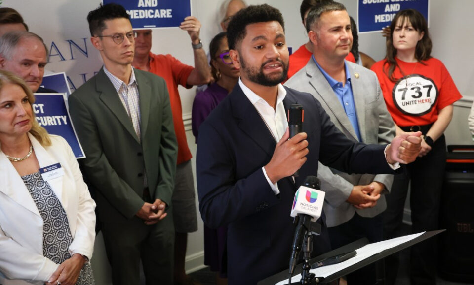 Los demócratas de Florida Central dicen que los usuarios de Medicaid, los estudiantes de escuelas públicas primero en riesgo de ‘Bill y hermosa factura’