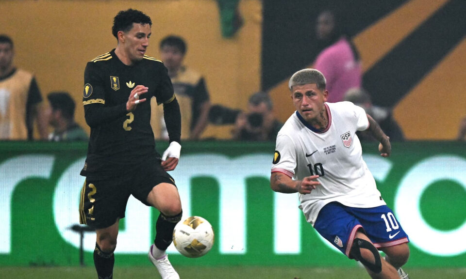 Diego Luna divide opiniones al declarar que “quiere ser un ejemplo para los mexicoamericanos”