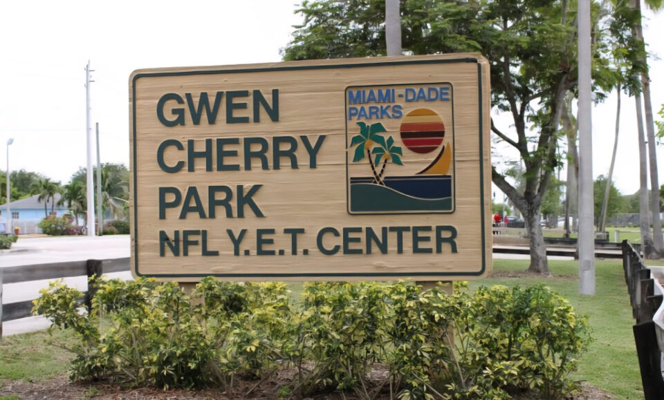 Sujeto abusó sexualmente de una niña en parque de Miami: comunidad lo atrapó
