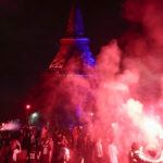 Caos en París: dos muertos, 192 heridos, incendios, atropellos, arrestos…