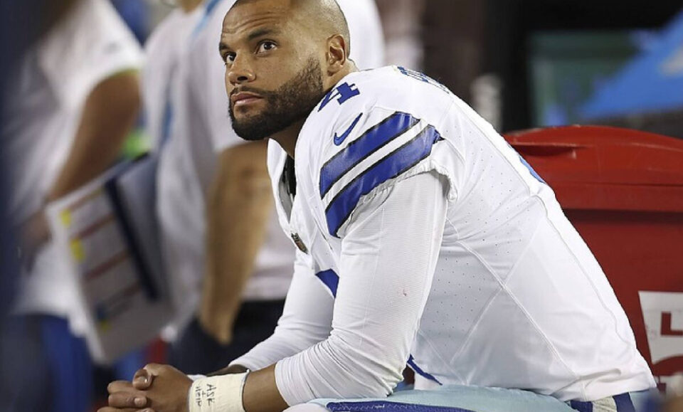 Dallas Cowboys sigue con dudas sobre extender contrato de Dak Prescott
