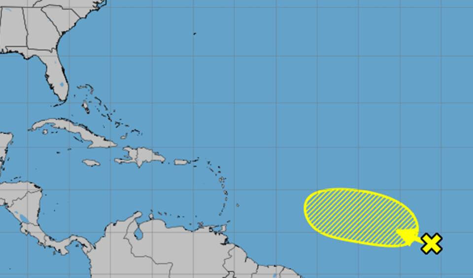 Hurricane Center rastrea a Atlantic Tropical Wave con oportunidad de desarrollar