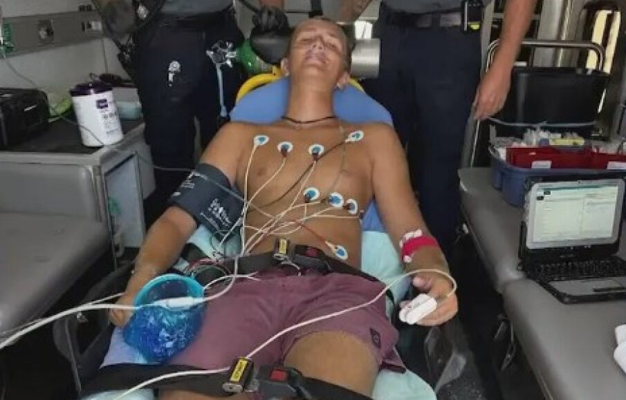 Instructor de surf adolescente que se recupera después del ataque de tiburones en New Smyrna Beach