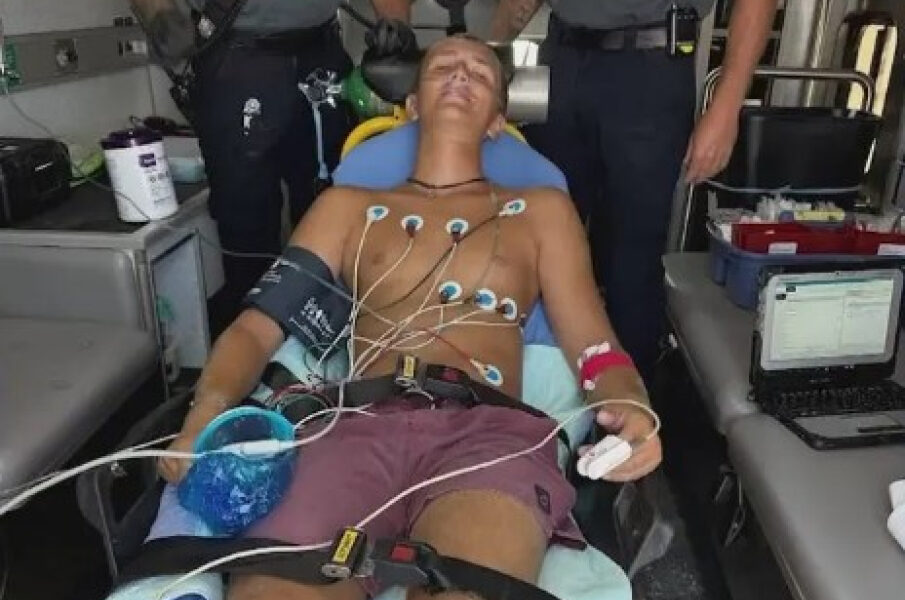 Instructor de surf adolescente que se recupera después del ataque de tiburones en New Smyrna Beach