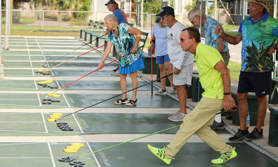 ¿Varicando a jóvenes en riesgo o ahorrando ShuffleBoard? La ciudad de Leesburg puede decidir
