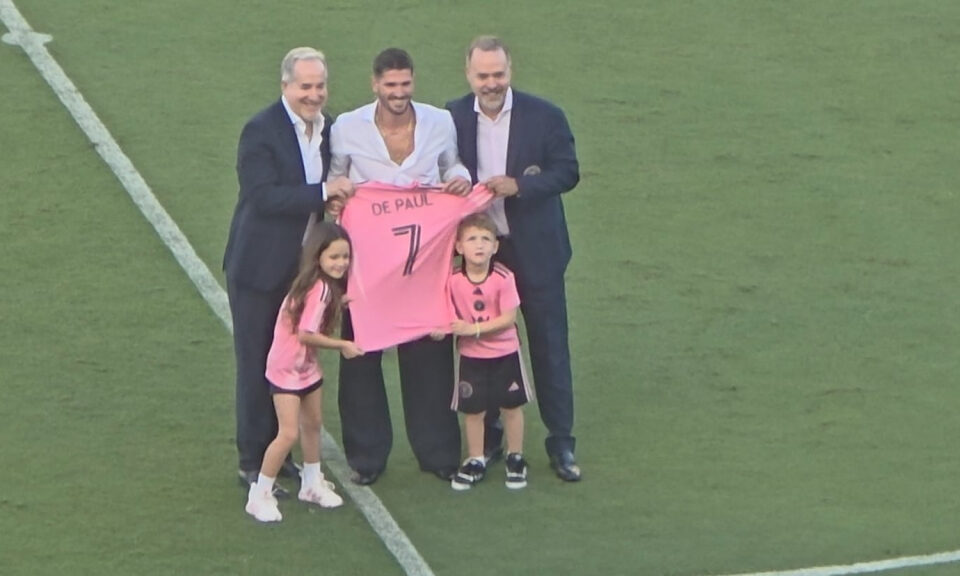 Atención a la ovación para Rodrigo De Paul en su presentación con Inter Miami