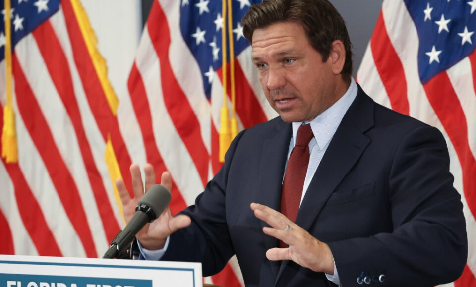 Como DeSantis pide recortes de impuestos a la propiedad, 11 gobiernos de Florida Central proponen aumentos